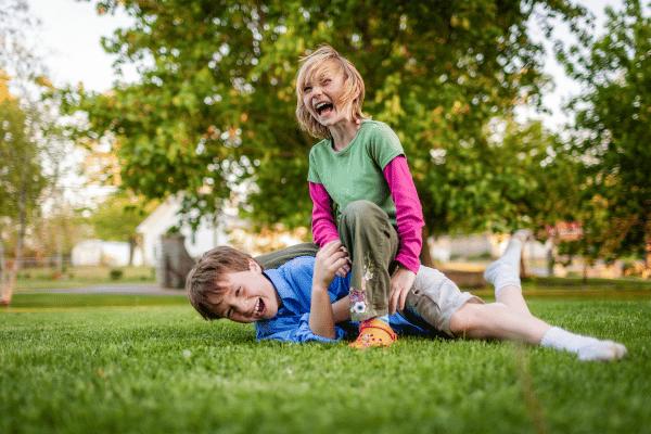 Kinder im Treptower Park